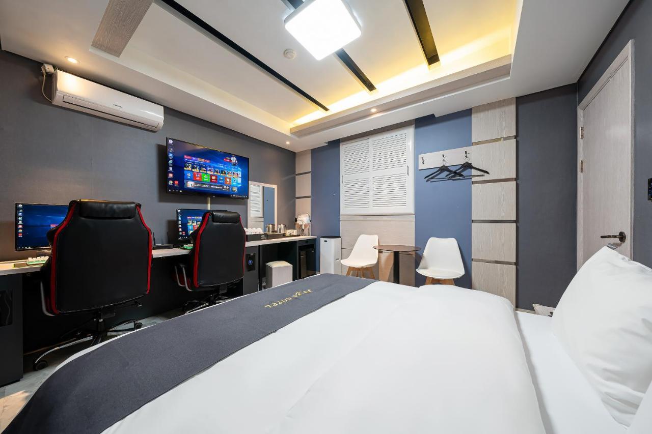 סוואן The Nox Hotel מראה חיצוני תמונה
