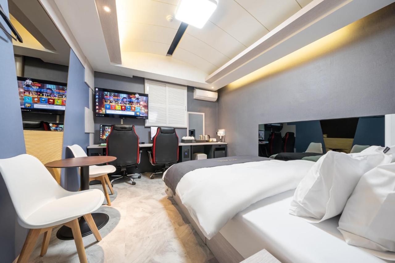 סוואן The Nox Hotel מראה חיצוני תמונה