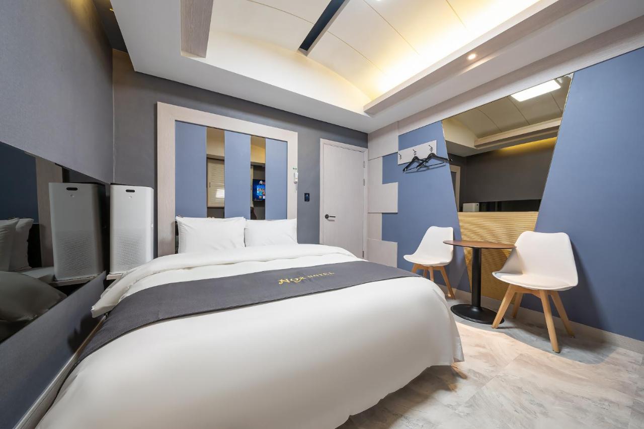 סוואן The Nox Hotel מראה חיצוני תמונה