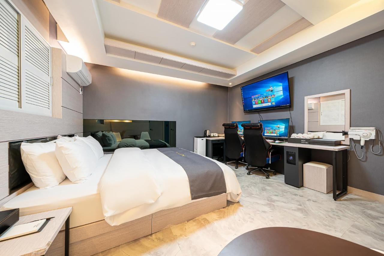 סוואן The Nox Hotel מראה חיצוני תמונה