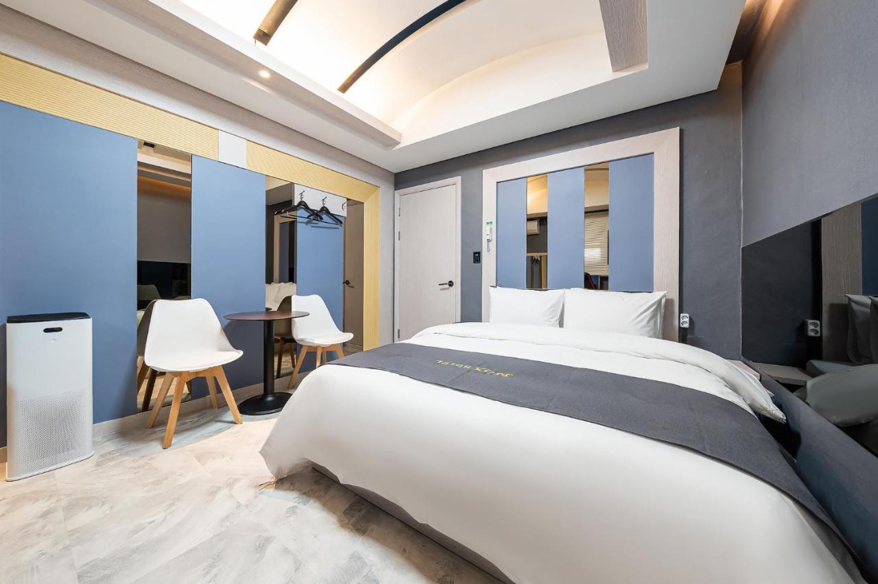 סוואן The Nox Hotel מראה חיצוני תמונה
