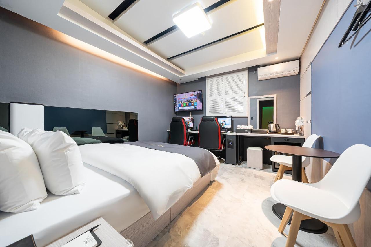 סוואן The Nox Hotel מראה חיצוני תמונה